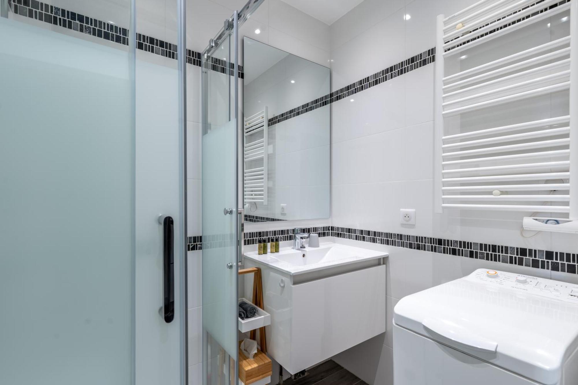 Fabuleux Appartement 2 Personnes Au Coeur De Menton, Climatise Et Proche Gares Routiere Et Sncf 외부 사진