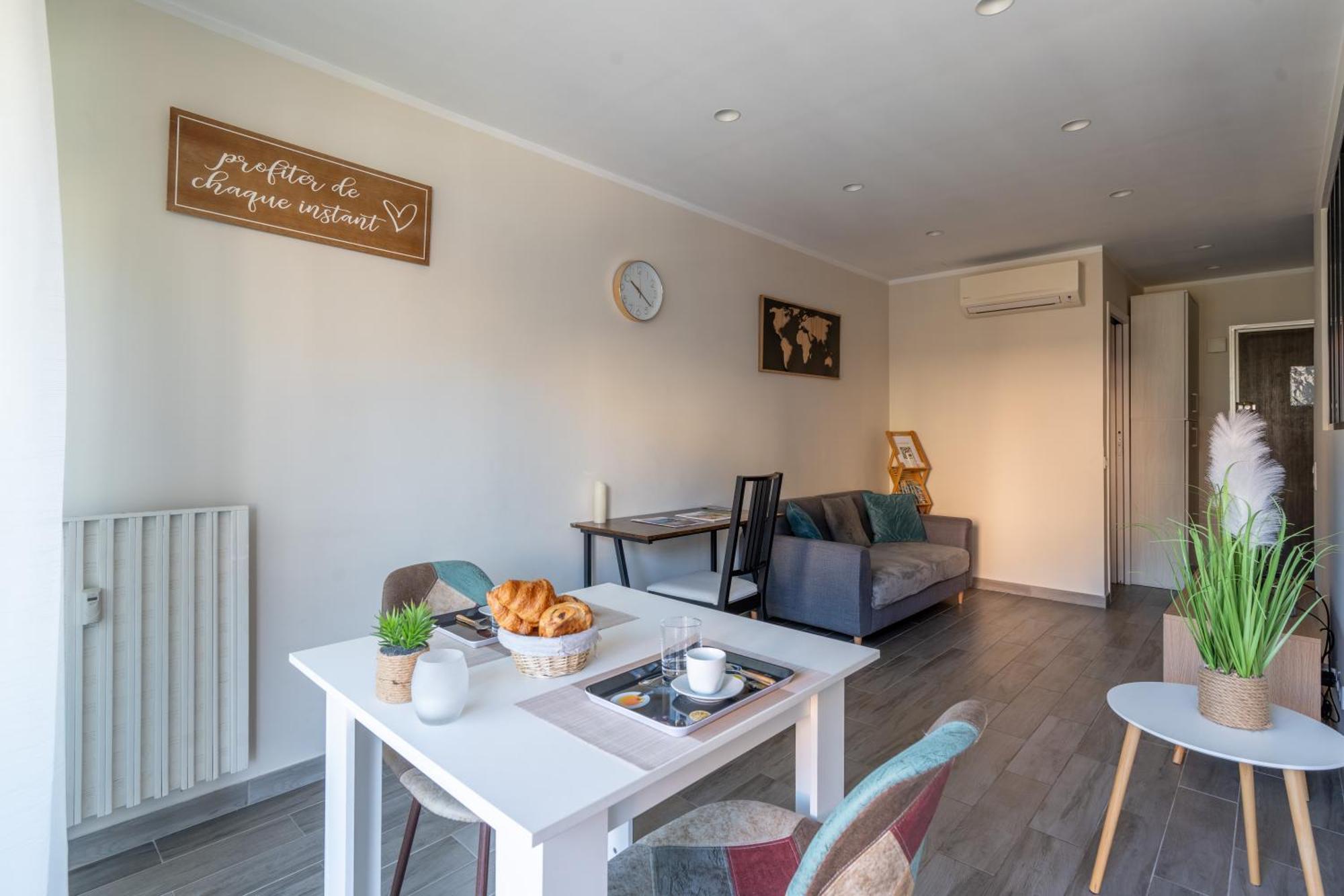 Fabuleux Appartement 2 Personnes Au Coeur De Menton, Climatise Et Proche Gares Routiere Et Sncf 외부 사진