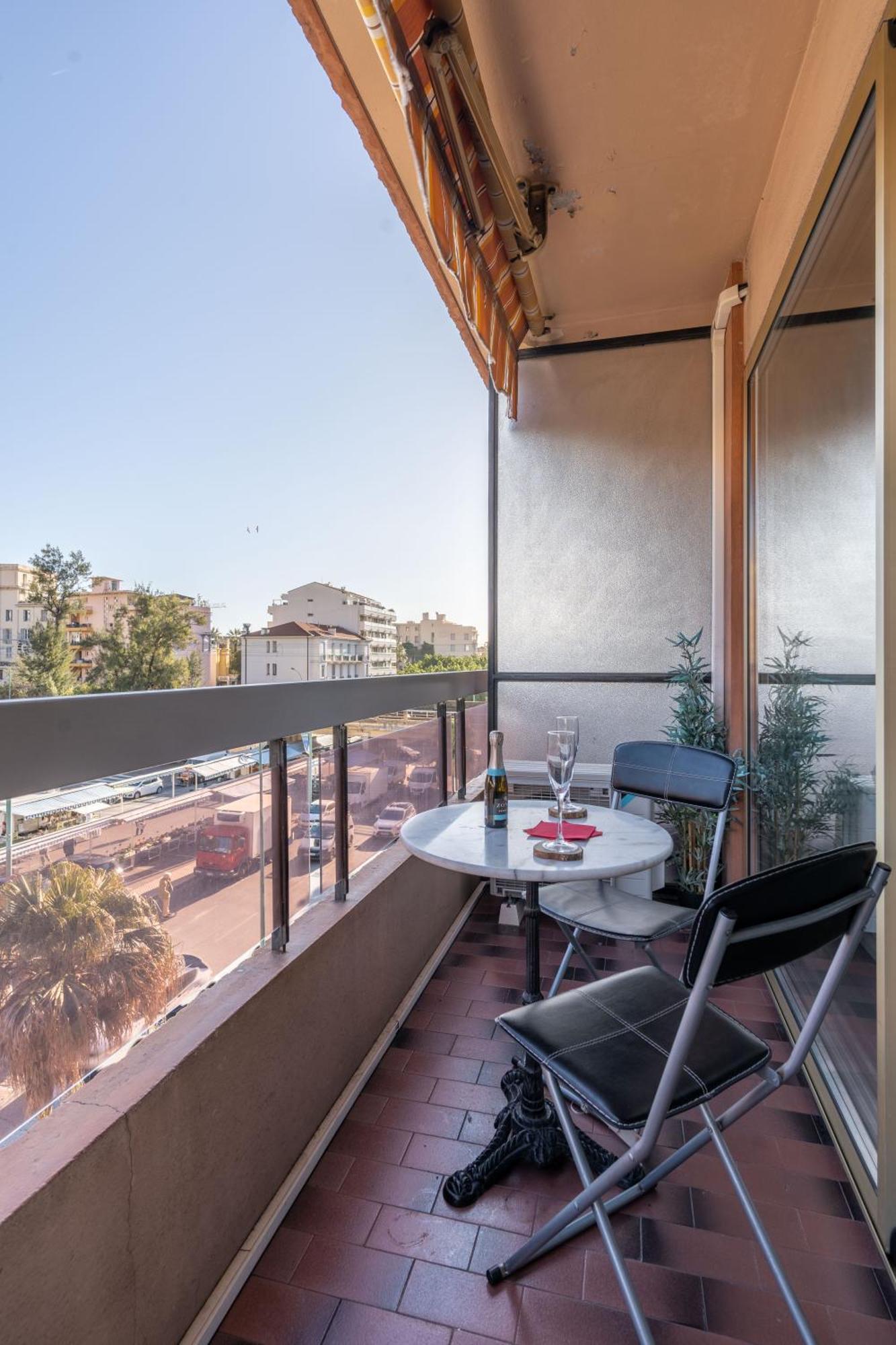 Fabuleux Appartement 2 Personnes Au Coeur De Menton, Climatise Et Proche Gares Routiere Et Sncf 외부 사진