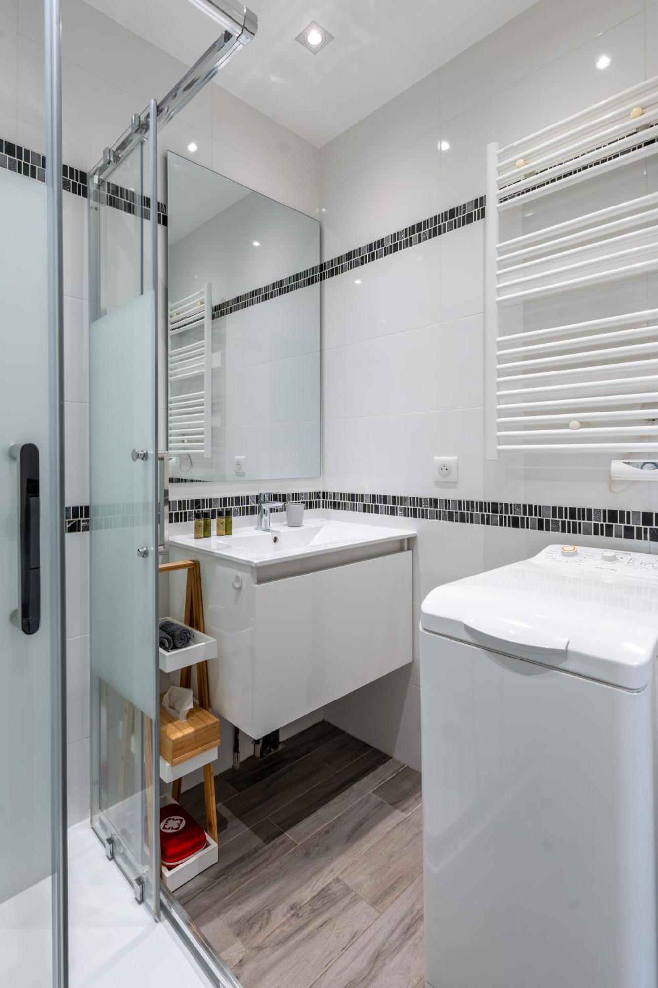 Fabuleux Appartement 2 Personnes Au Coeur De Menton, Climatise Et Proche Gares Routiere Et Sncf 외부 사진