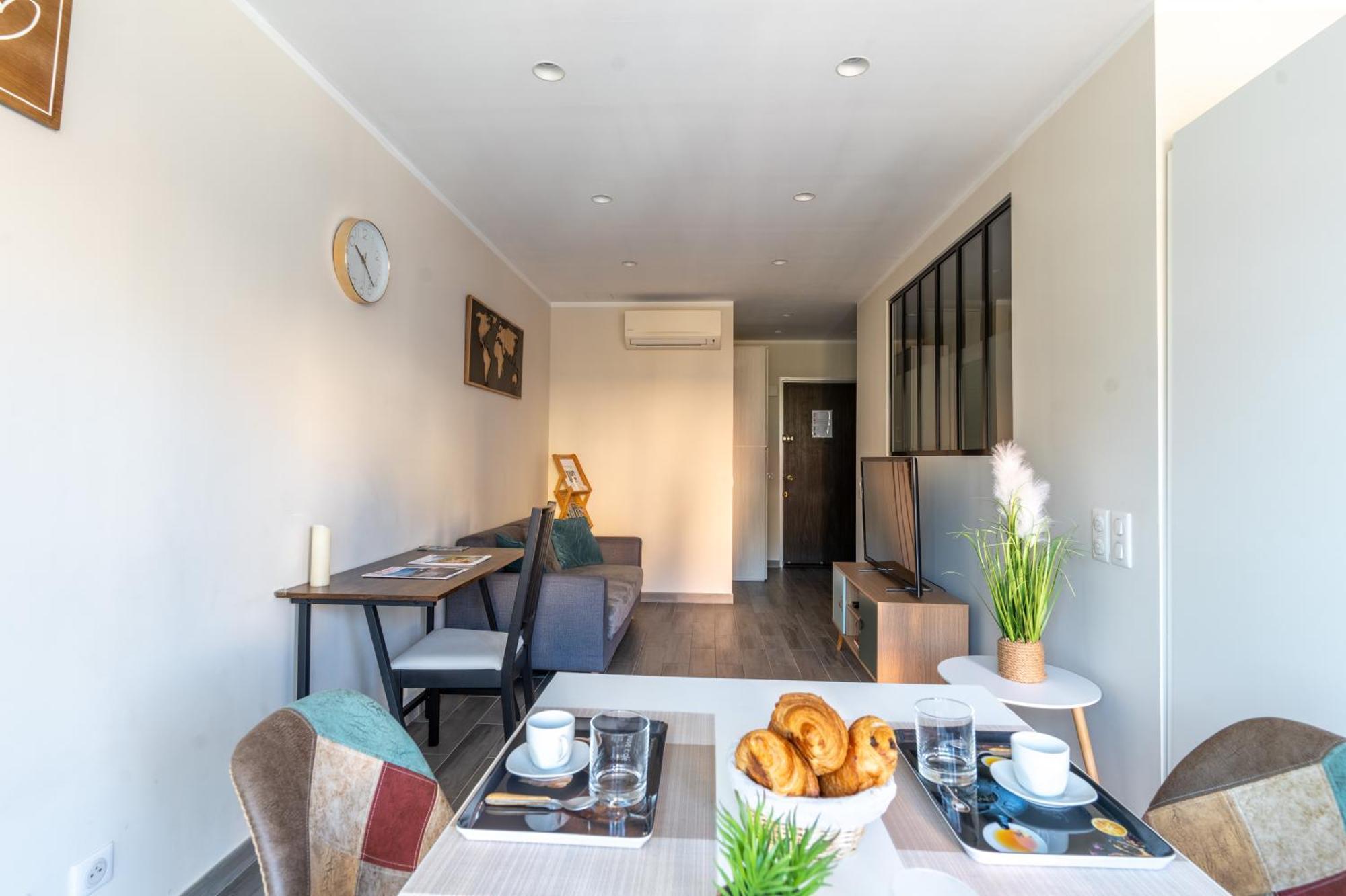 Fabuleux Appartement 2 Personnes Au Coeur De Menton, Climatise Et Proche Gares Routiere Et Sncf 외부 사진
