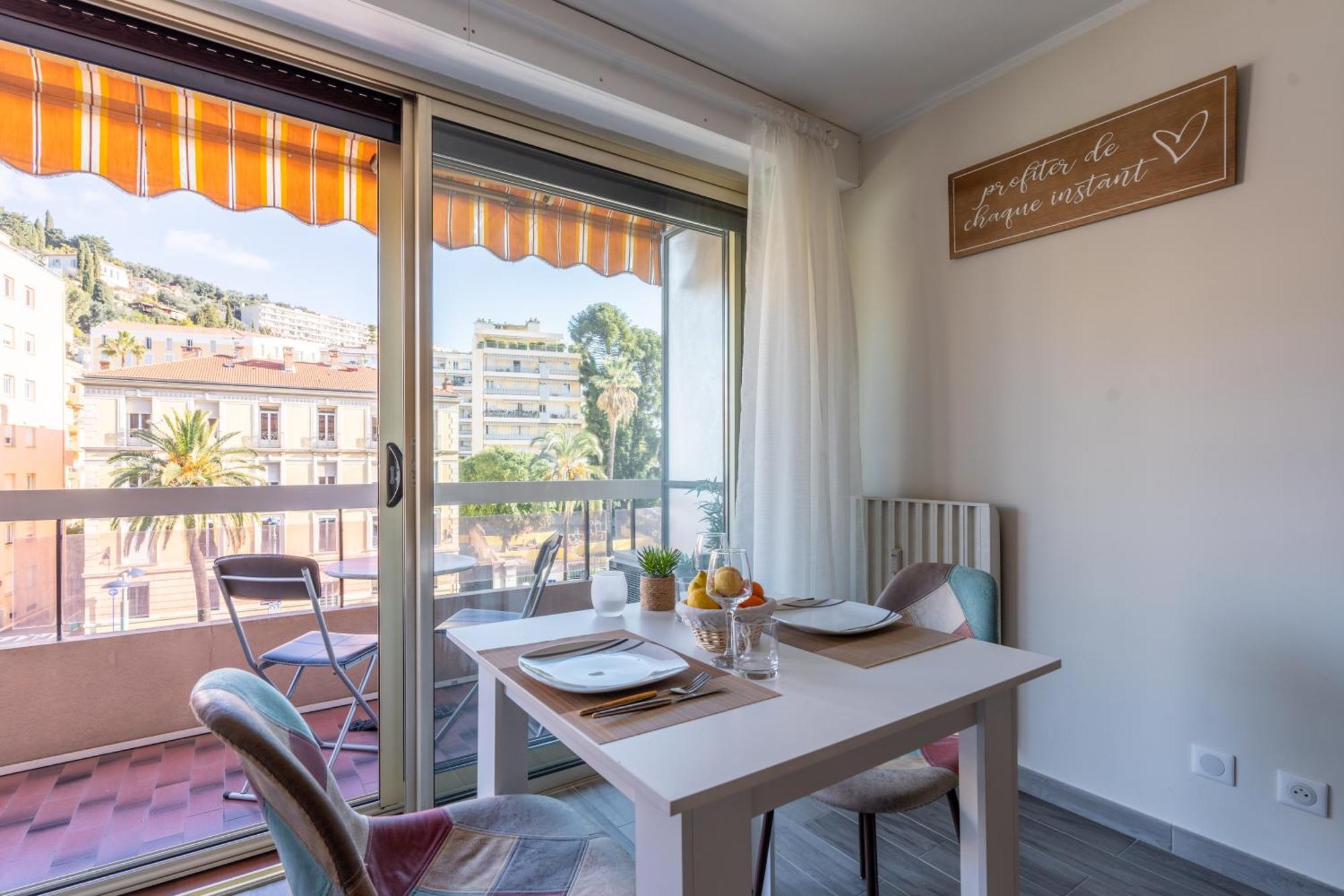 Fabuleux Appartement 2 Personnes Au Coeur De Menton, Climatise Et Proche Gares Routiere Et Sncf 외부 사진